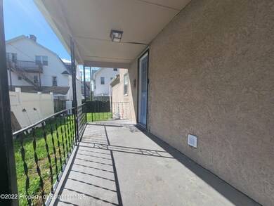 219 Donnelly Ct, Scranton, PA 18505 - photo 2