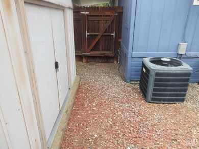 9305 Eastwind Cir, Bakersfield, CA 93306 - photo 5