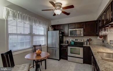 939 S Scott St unit 1, Arlington, VA 22204 - photo 2