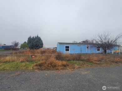 456 Aster St S, Soap Lake, WA 98851 - photo 3