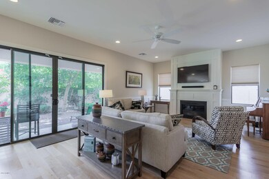 Family Room (1)-SMALL