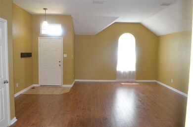 951 Bowie Dr, Lavon, TX 75166 - photo 2