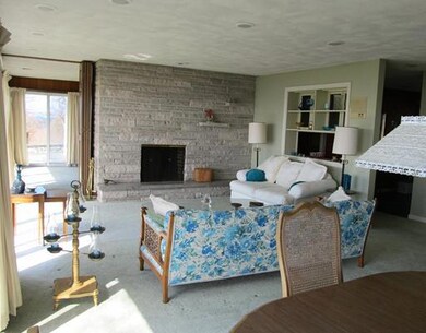 100 Briarcliff Ave, Warwick, RI 02889 - photo 3