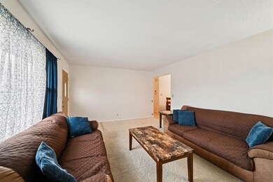 912 29th St NW, Cedar Rapids, IA 52405 - photo 5