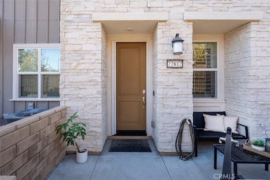 22812 Harvest Mill Cir, Santa Clarita, CA 91350 - photo 3