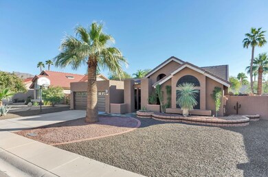 10865 N 111th Pl-print-003-20-Front Exte