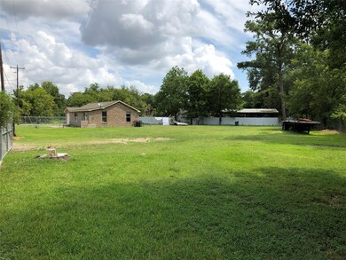 8420 Shady Dr, Houston, TX 77016 - photo 4