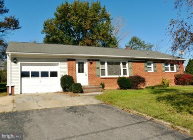 9417 Shenandoah Dr, New Market, VA 22844 - photo 2