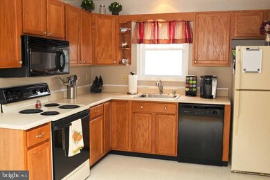 502 Darby Dr, Taneytown, MD 21787 - photo 5