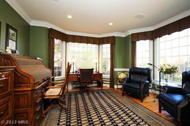 8304 Elm Grove Ct, Vienna, VA 22182 - photo 7