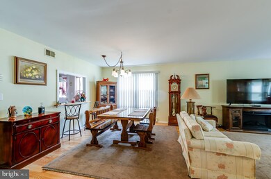 99 Buckingham Dr, Southampton, NJ 08088 - photo 4