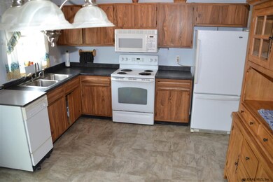 111 Hudson Ave, Rensselaer, NY 12144 - photo 7