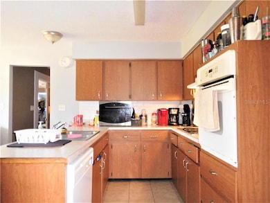 Kitchen with Breakfast Bar