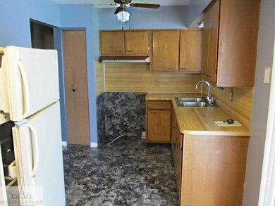 3614 Glenbrook Dr, Lansing, MI 48911 - photo 3