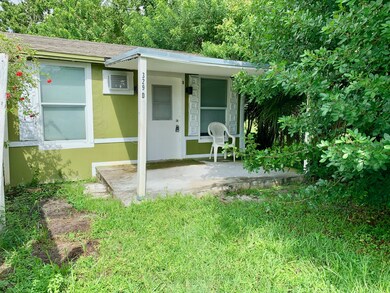 329 Pine Ave unit D, Cocoa, FL 32922 - photo 6