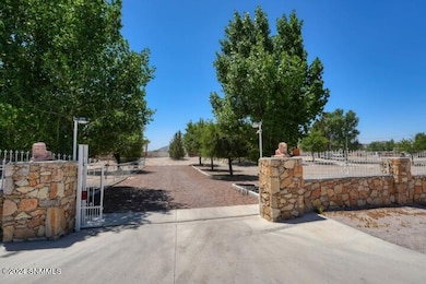 245 Hurt Rd, Las Cruces, NM 88007 - photo 2