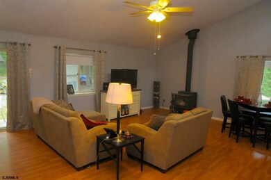 7423 Driftwood Ln, Mays Landing, NJ 08330 - photo 3