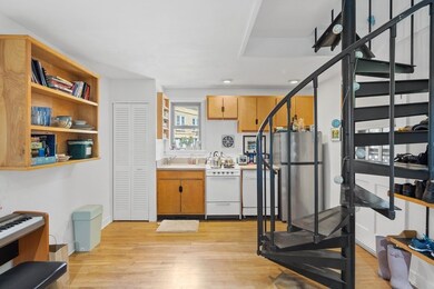 127 Lakeview Ave unit A, Cambridge, MA 02138 - photo 2