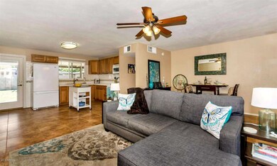 2301 N 37th Way Phoenix AZ-large-005-19-