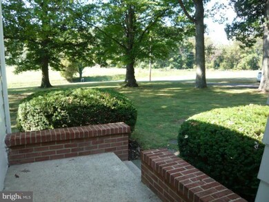 14201 Lewisdale Rd, Clarksburg, MD 20871 - photo 4