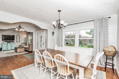 10519 Ni River Dr, Spotsylvania, VA 22553 - photo 7