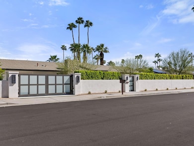 460 N Orchid Tree Ln, Palm Springs, CA 92262 - photo 4