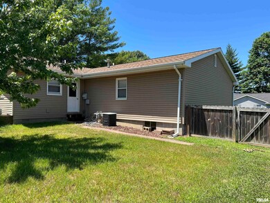 4 Acorn Dr, Harrisburg, IL 62946 - photo 4