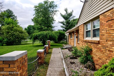 GSP-9213_Pensive_Ln-2