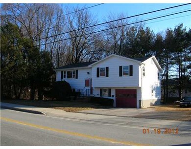 531 Aylsworth Ave, Woonsocket, RI 02895 - photo 2