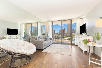 The Hausten unit 901, Honolulu, HI 96826 - photo 2