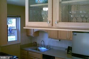 6726 Kenyon Dr, Alexandria, VA 22307 - photo 4