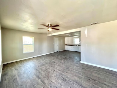 1510 E 10th St, Lubbock, TX 79403 - photo 2