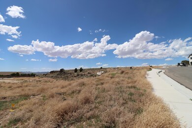 5267 N Pinnacle Dr unit lot 8, Enoch, UT 84721 - photo 2