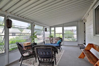 614 E Jeffrey Place, Columbus, OH 43214 - photo 3