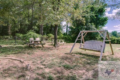 211 Hickerson Ave, Wake Village, TX 75501 - photo 3