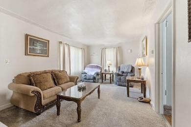 17 Gordon Blvd, Battle Creek, MI 49037 - photo 2