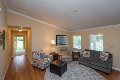 006_Living Room.jpg