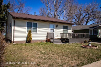 EXTERIOR FRONT YARD