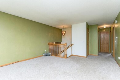 261 20th Ave SW, Cedar Rapids, IA 52404 - photo 5