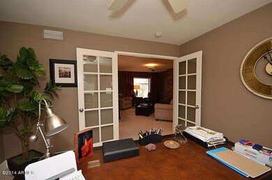 office_700