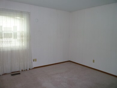 1908 Chartres Ct, Kokomo, IN 46902 - photo 4