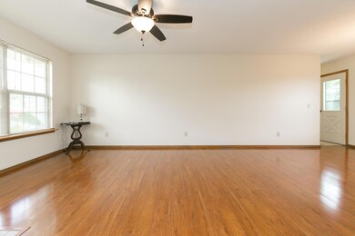 702 Scott Wayne Dr, Nixa, MO 65714 - photo 5