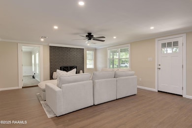 5-web-or-mls-178 Bertrand Rd-5