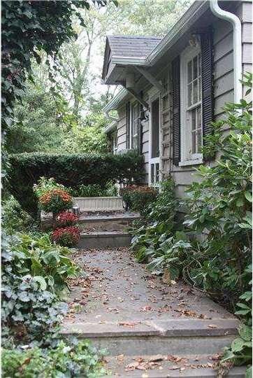 6385 Saw Mill Rd, Pipersville, PA 18947 - photo 2