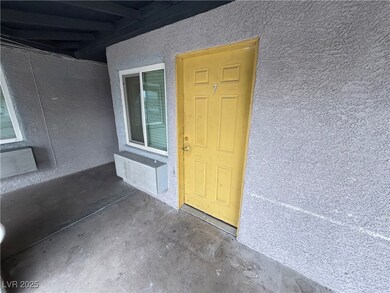 311 N 16th St unit 7, Las Vegas, NV 89101 - photo 2