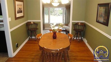 2016 SW Pembroke Ln, Topeka, KS 66604 - photo 3