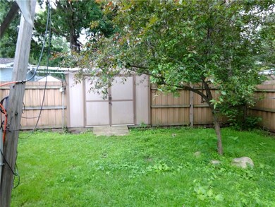 Renced back yard great for dogs! Shed