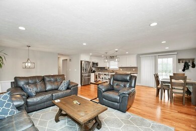 95 Lake St, Shrewsbury, MA 01545 - photo 3