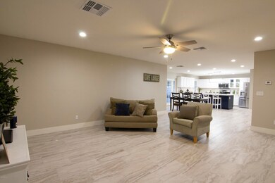 6854-E-Vernon-Ave041