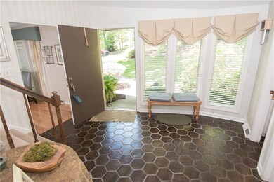 214 Settlers Court Foyer